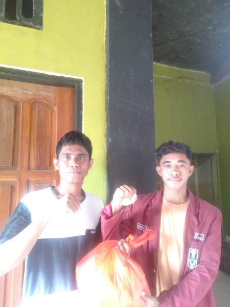 KEGIATAN BAKTI SOSIAL, PENYERAHAN SEMBAKO OLEH IKATAN MAHASISWA MUHAMMADIYAH (IMM) KOTA KUPANG KEPADA MASYARAKAT KURANG MAMPU